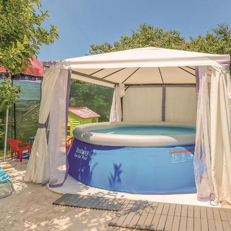 Amazing Home In Podstrana With Kitchen מראה חיצוני תמונה