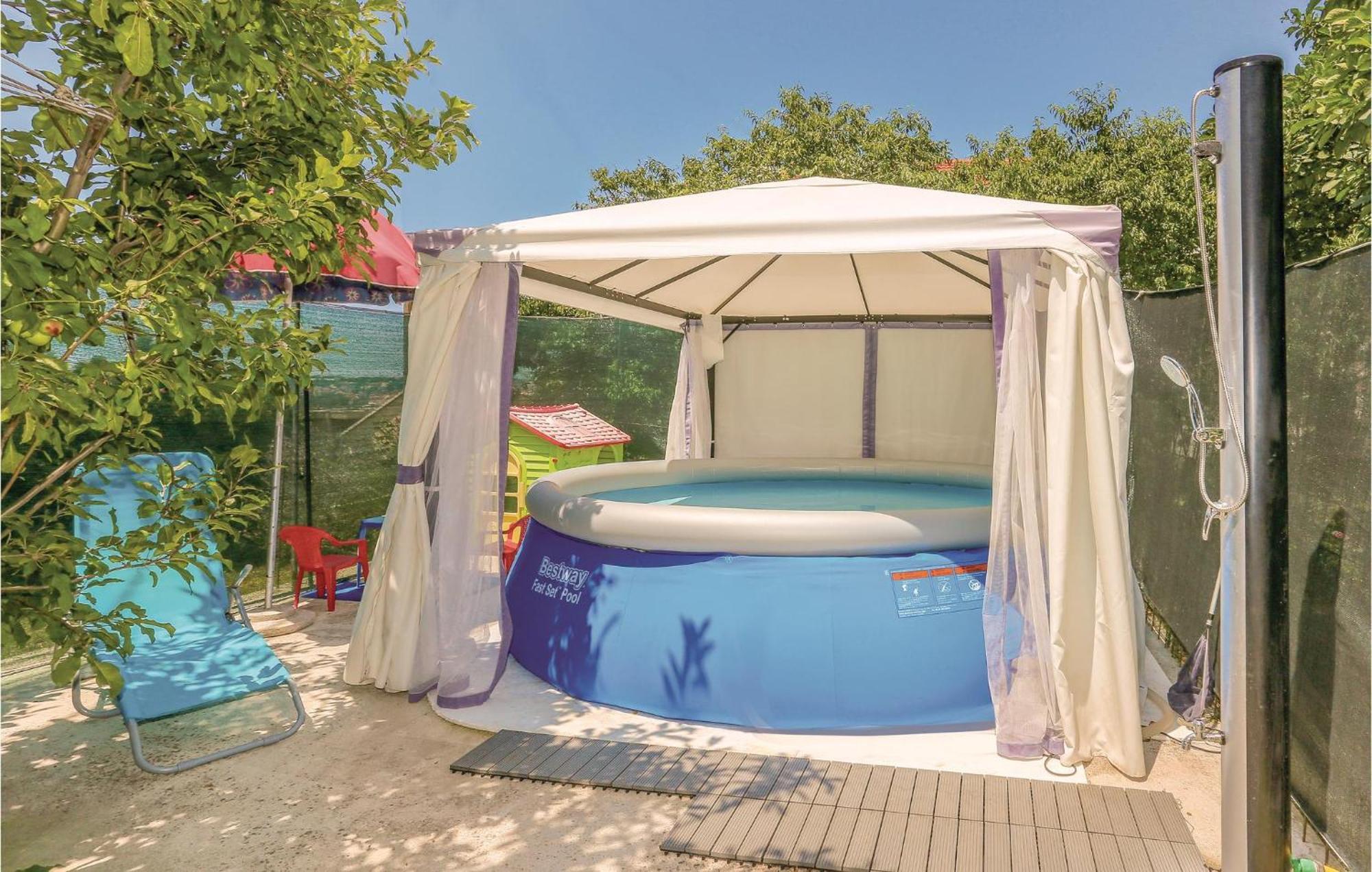 Amazing Home In Podstrana With Kitchen מראה חיצוני תמונה